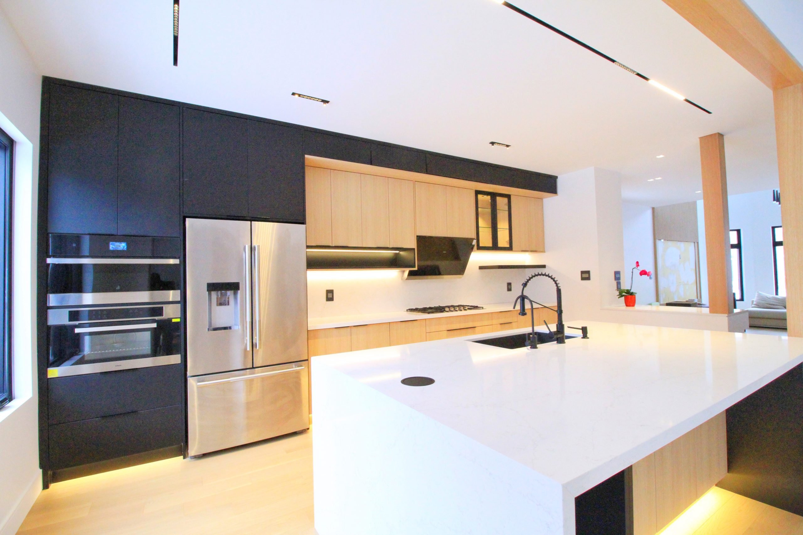 Modern Kitchen Remodel| Toronto | Newmarket| Simple and Sophisticated